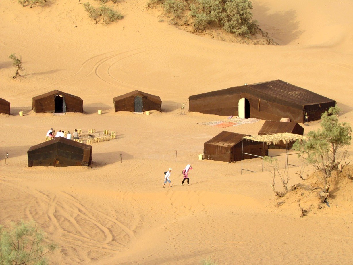 Camp in a desert