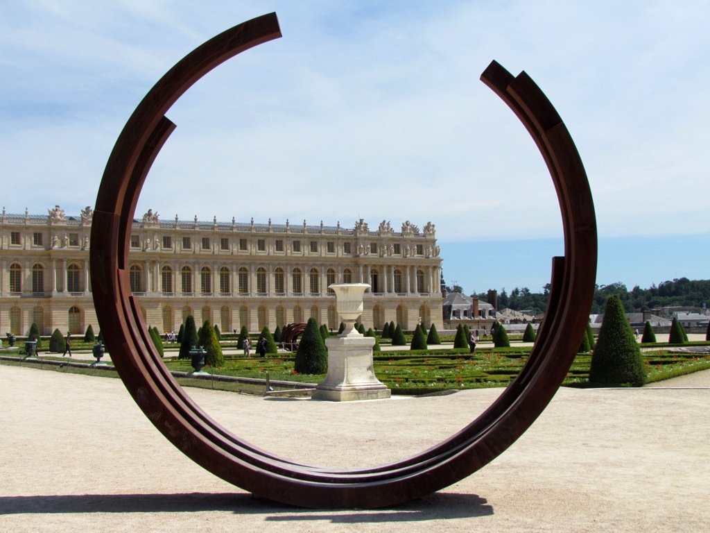 Versailles in a ring