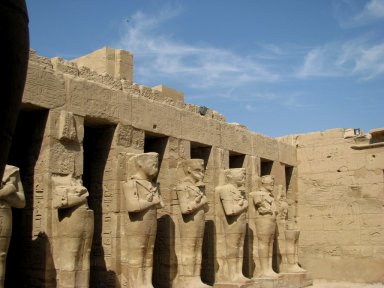 Luxor statues