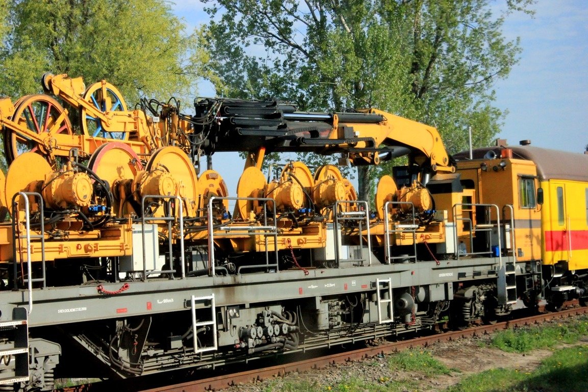 Train machinery