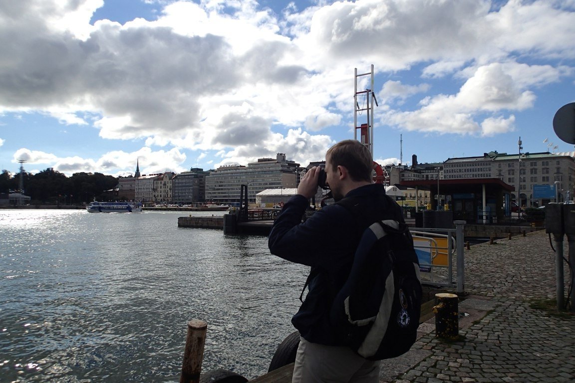 Tourist at the bay